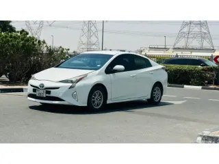 Toyota Prius 2017 — Auto Trader UAE