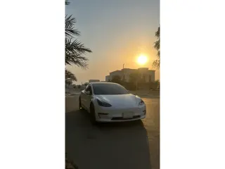 Tesla Model 3 2021 — Auto Trader UAE