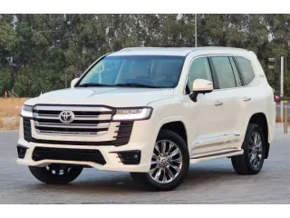 Toyota Land Cruiser GXR 2017 — Auto Trader UAE