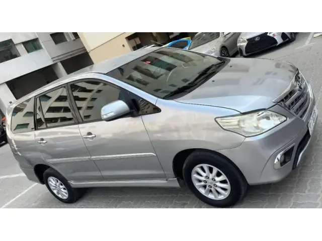 Toyota Innova 2015