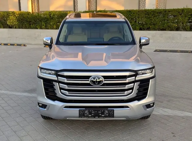 Toyota Land Cruiser VXR 2024