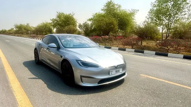 Tesla Model S 2025