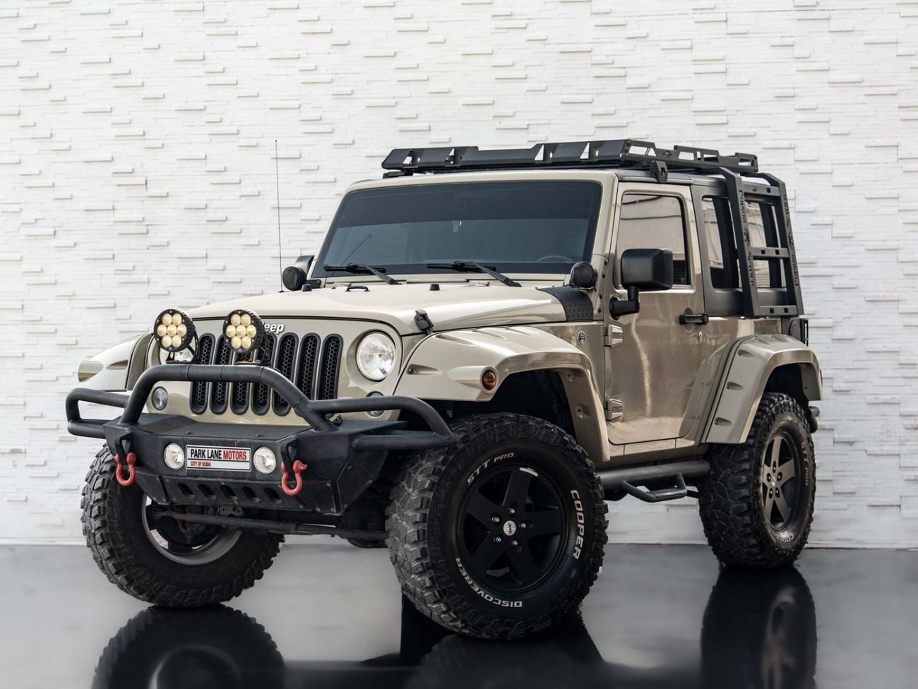 Jeep Wrangler 2017 — DubiCars