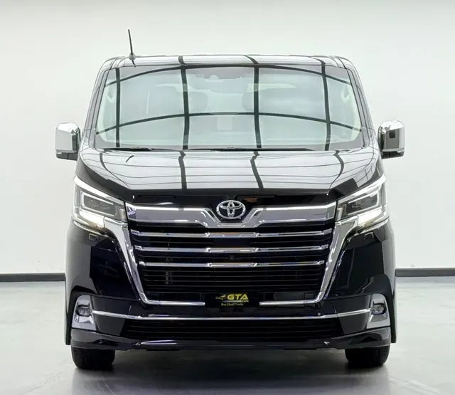 Toyota Granvia 2023