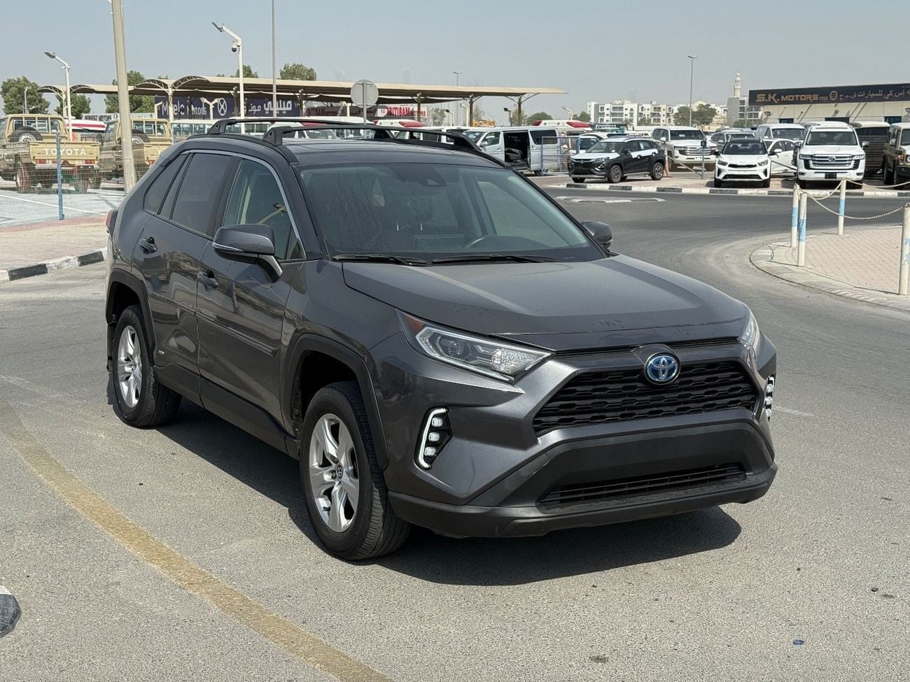 Toyota RAV4 2021 — DubiCars