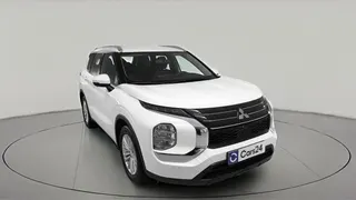 Mitsubishi Outlander 2023 — DubiCars