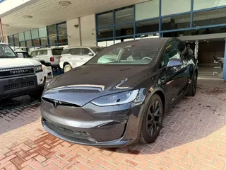 Tesla Model X 2024
