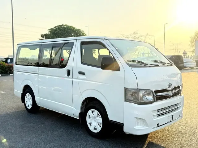 Toyota Hiace 2012