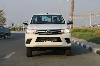 تويوتا هايلكس GLX 2026