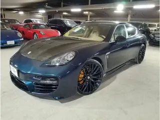 بورشه Panamera 2010