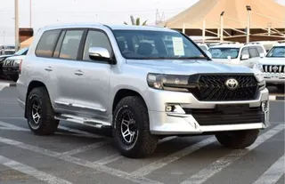 تويوتا لاند كروزر VXR 2017