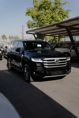 تويوتا لاند كروزر VXR 2026