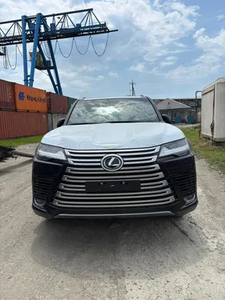 Lexus LX 600 2026