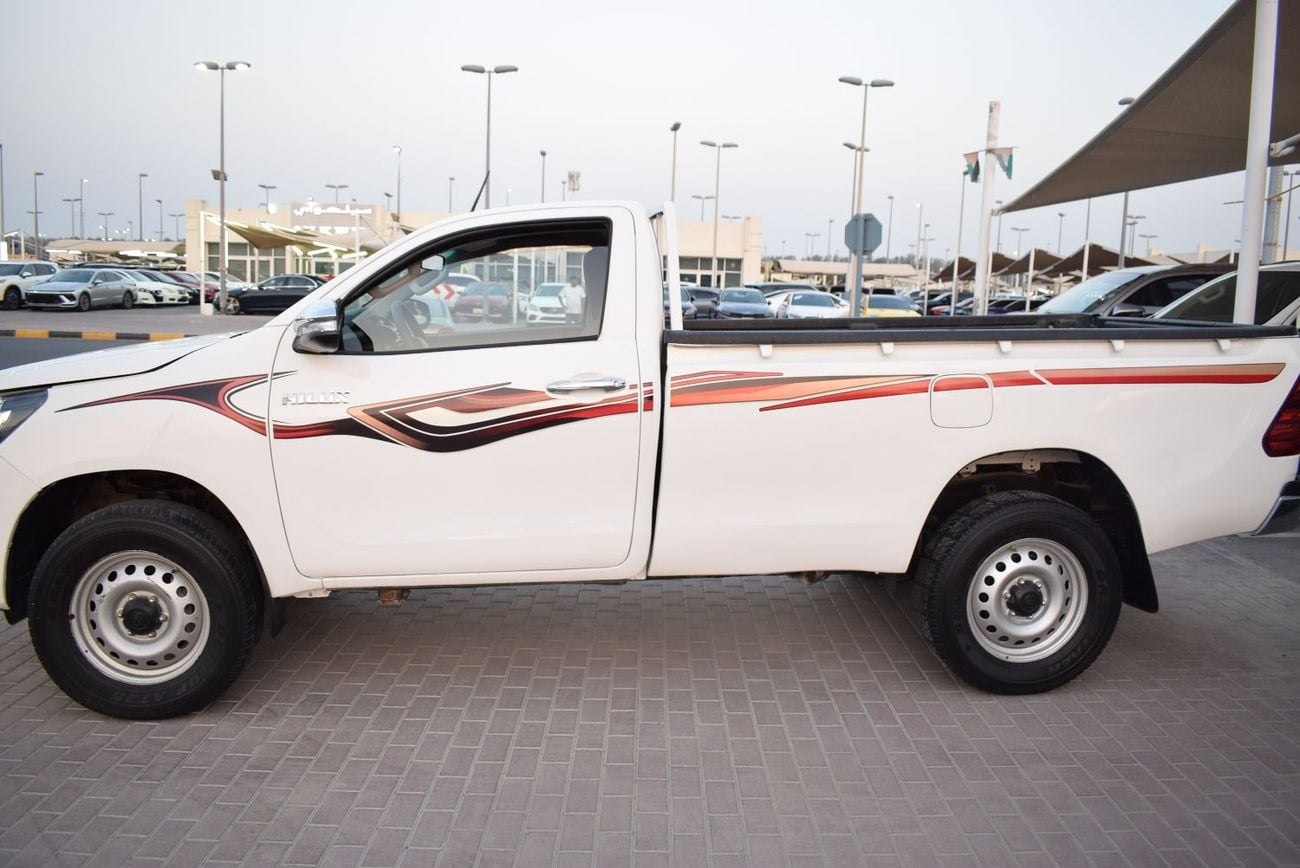 Toyota Hilux 2021 — DubiCars