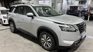 Nissan Pathfinder 2022 — DubiCars