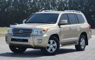 تويوتا لاند كروزر VXR 2015