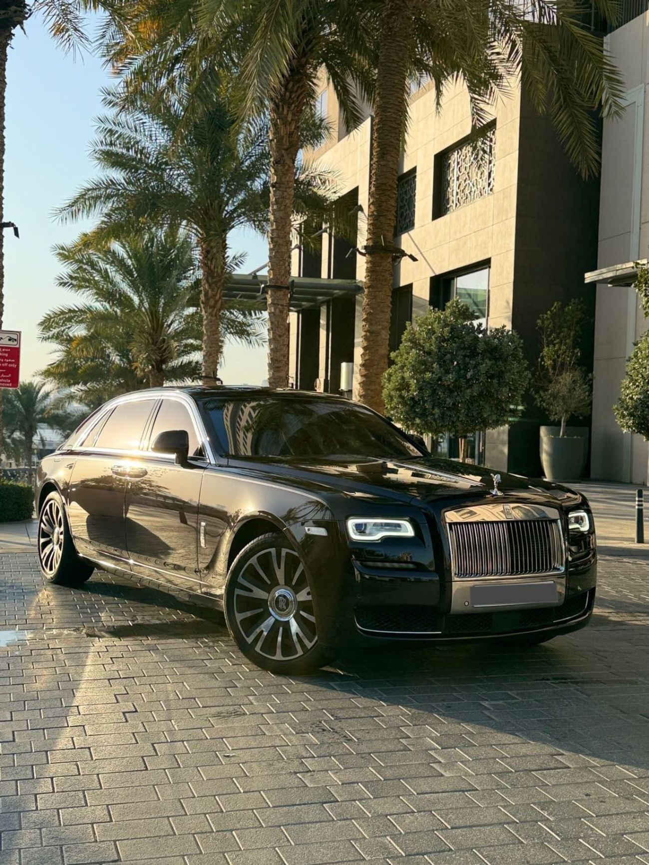 Rolls-Royce Ghost 2015 — DubiCars
