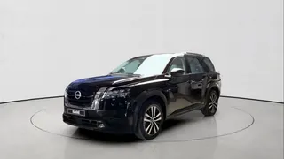Nissan Pathfinder 2024 — DubiCars