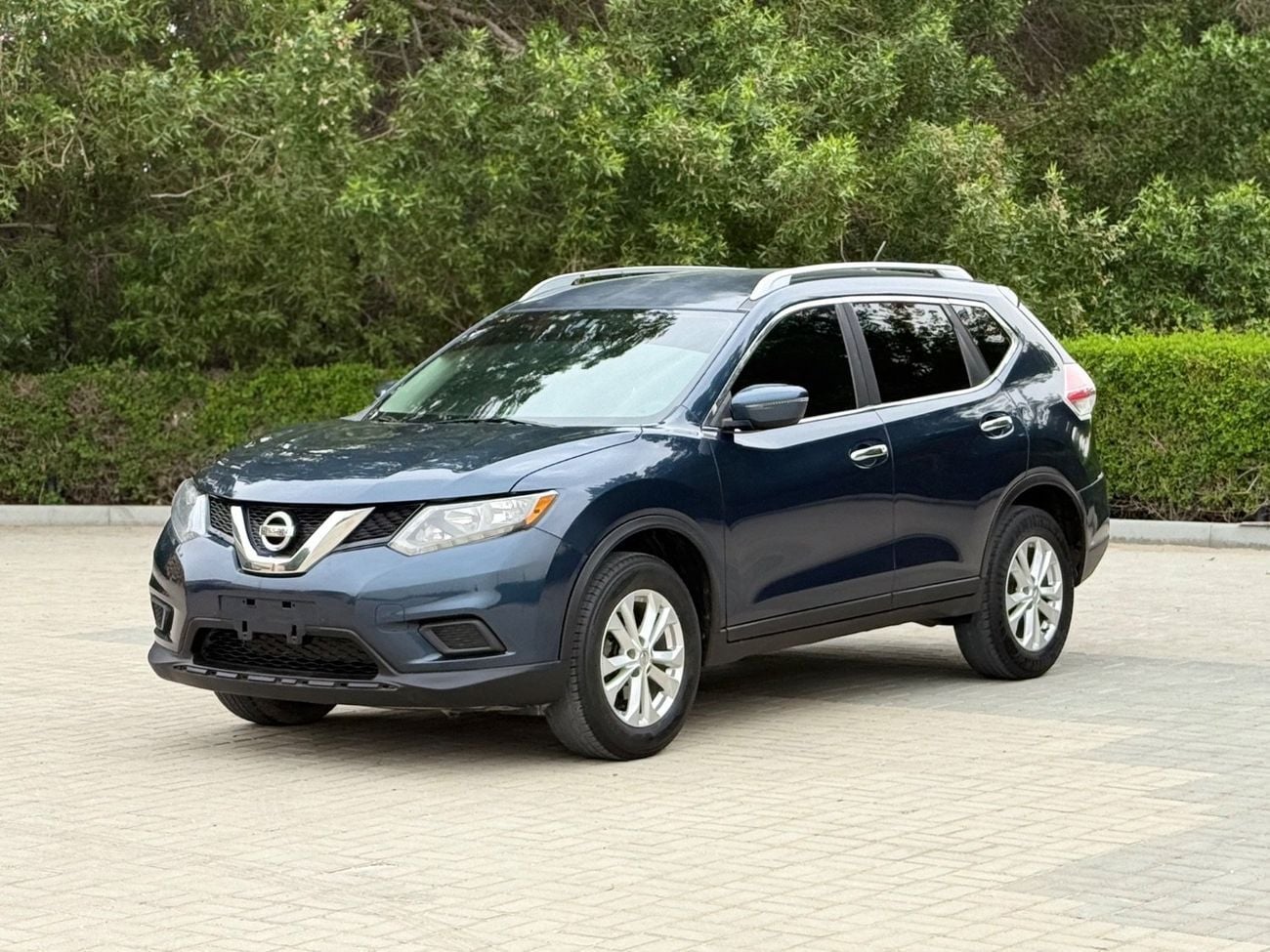 Nissan Rogue 2016 — DubiCars