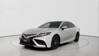Toyota Camry 2023 — DubiCars