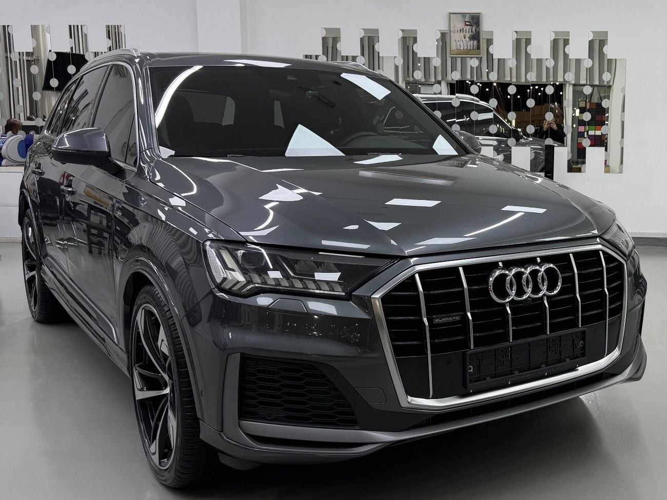 Audi Q7 2021 — DubiCars