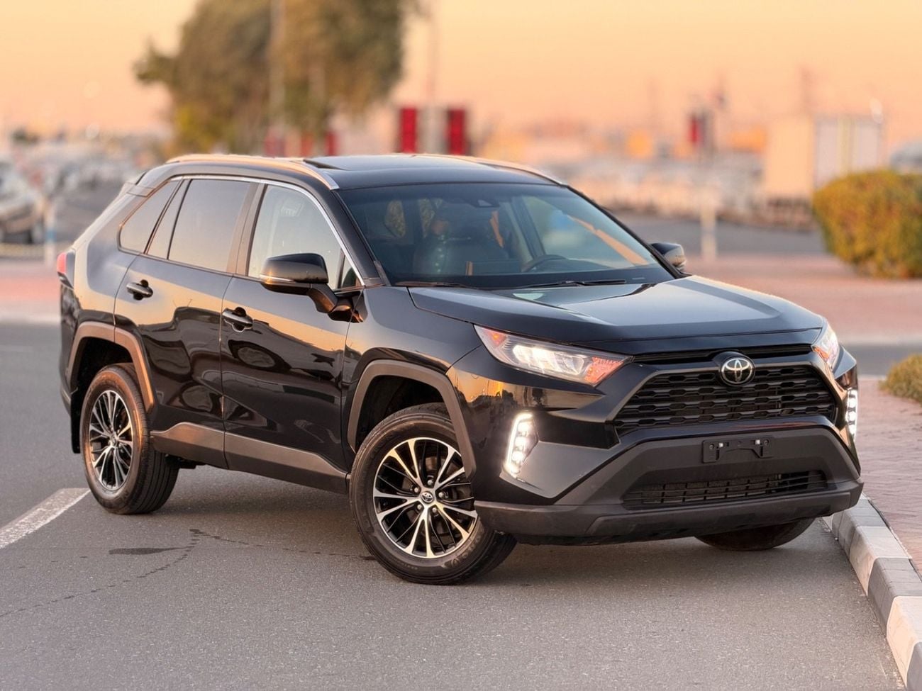 Toyota RAV4 2021 — DubiCars