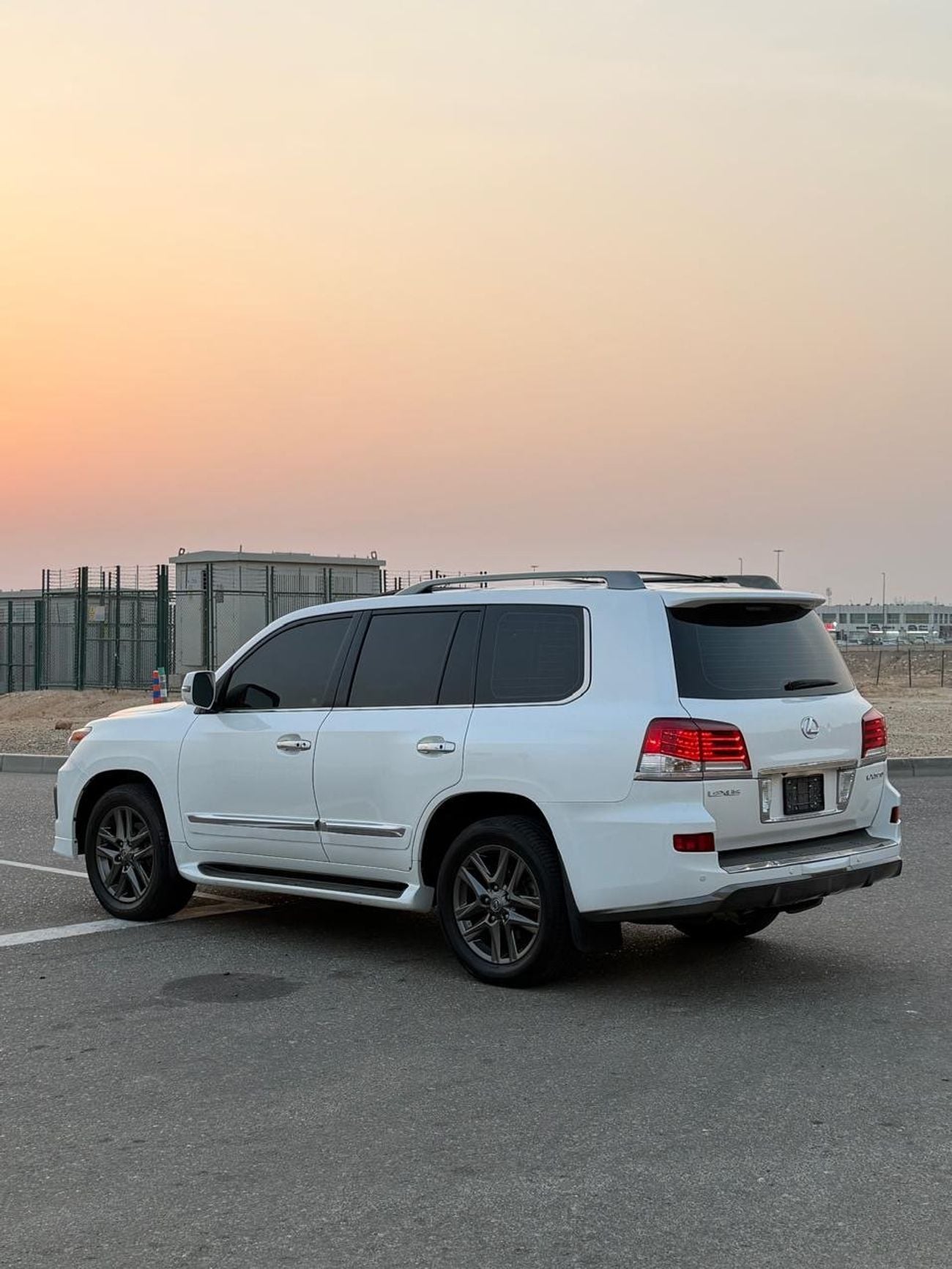 Lexus LX 570 2013 — DubiCars