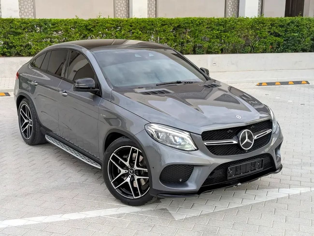Mercedes-Benz GLE AMG 43 2019 — DubiCars