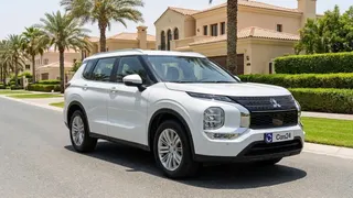 Mitsubishi Outlander 2023 — DubiCars
