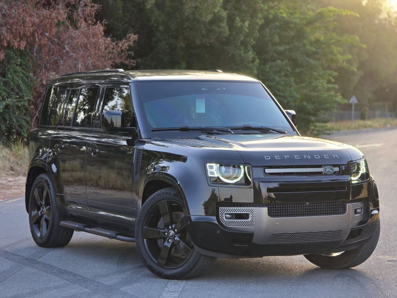 Land Rover Defender 110 HSE 2025 — DubiCars