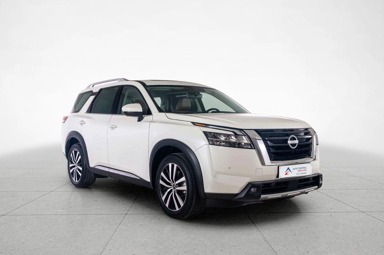 Nissan Pathfinder SL 2023 — DubiCars