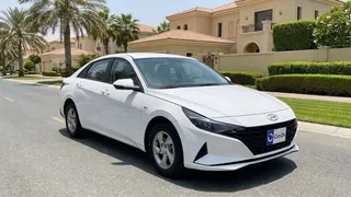 Hyundai Elantra 2023 — DubiCars