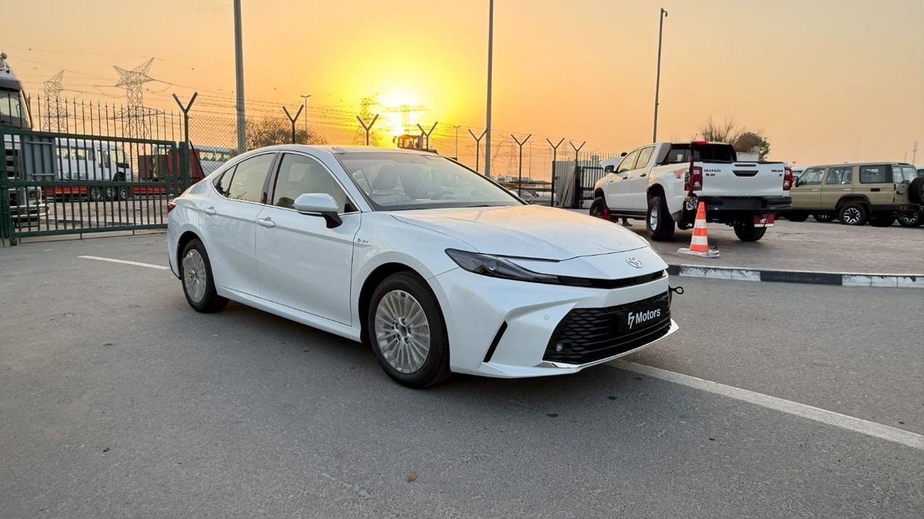 Toyota Camry 2025 — DubiCars