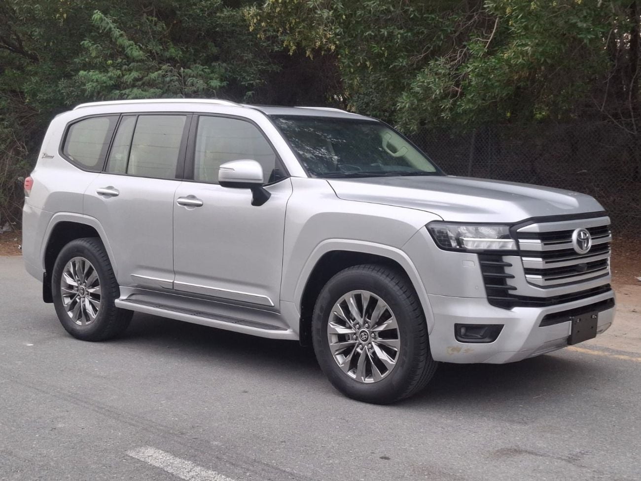 Toyota Land Cruiser 2022 — DubiCars