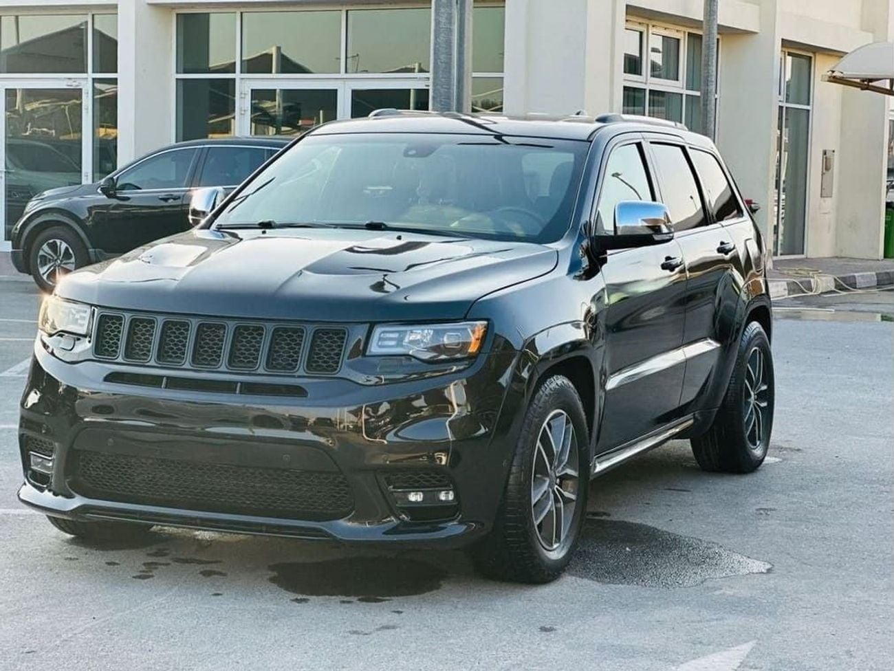 Jeep Grand Cherokee 2017 — DubiCars