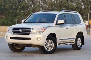 تويوتا لاند كروزر GXR 2015