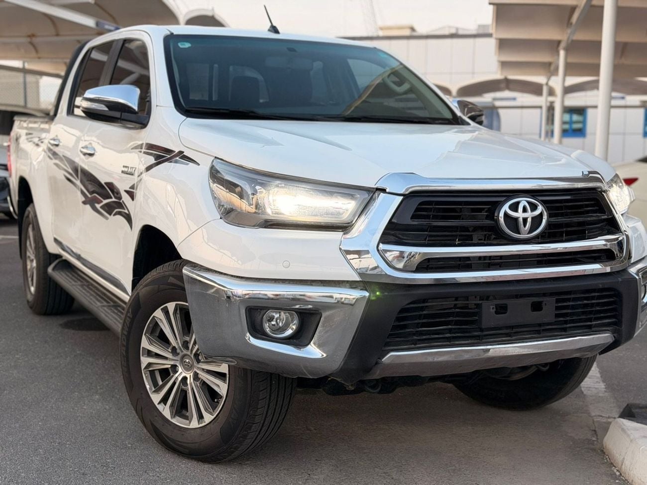 Toyota Hilux 2021 — DubiCars
