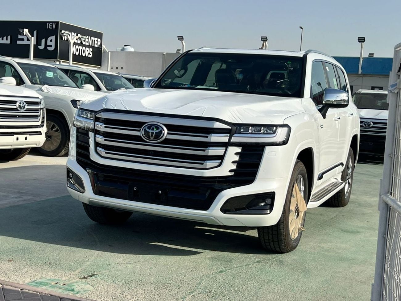 Toyota Land Cruiser VXR 2025 — DubiCars