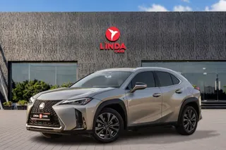 لكزس UX 200 F Sport 2022