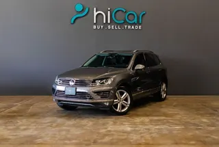 Volkswagen Touareg 2018 — DubiCars