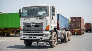 Hino 700 2023