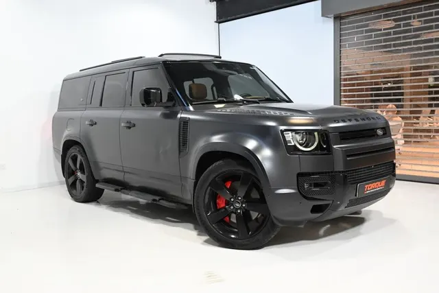Land Rover Defender 130 HSE 2023