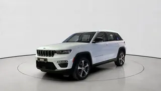 Jeep Grand Cherokee 2023 — DubiCars
