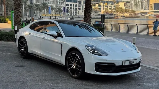 Porsche Panamera 2023