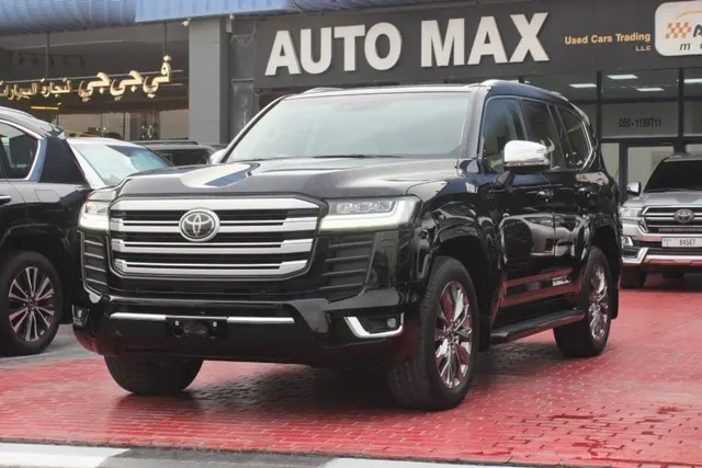 Toyota Land Cruiser VXR 2023
