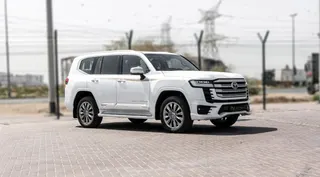 تويوتا لاند كروزر VXR 2026