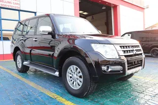 Mitsubishi Pajero 2015