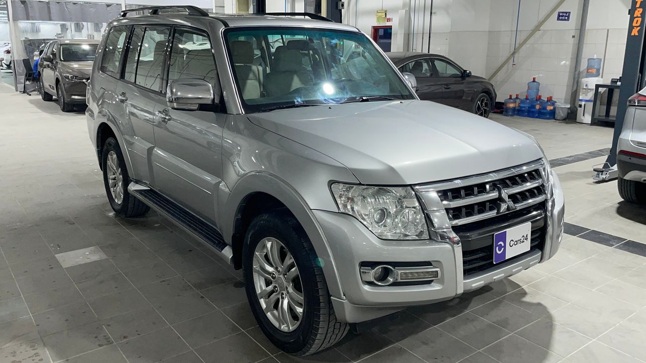 Mitsubishi Pajero 2018 — DubiCars