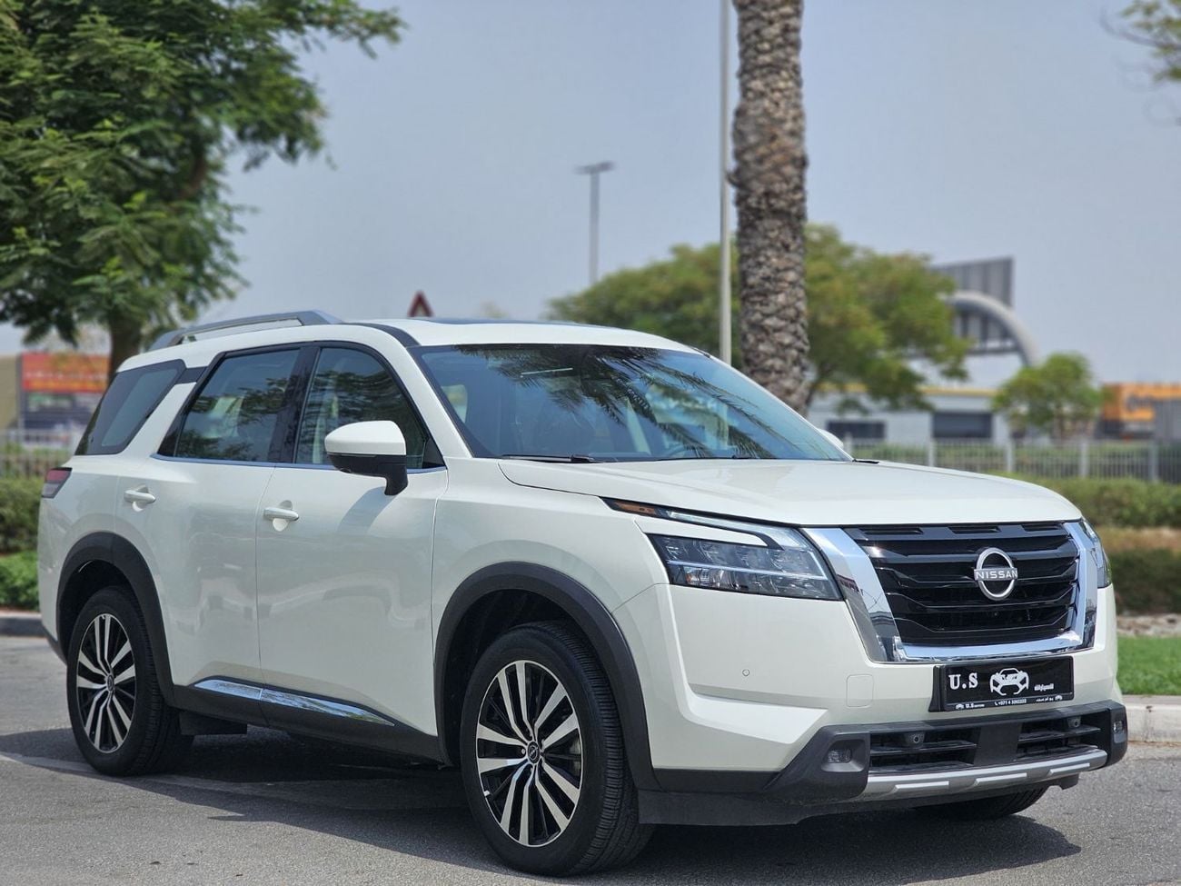 Nissan Pathfinder SL 2023 — DubiCars