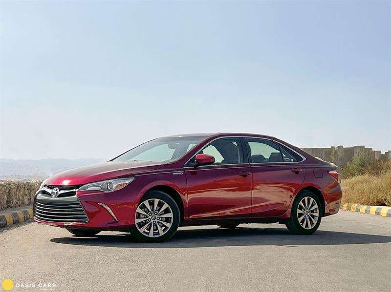 Toyota Camry 2017 — Oasis Cars